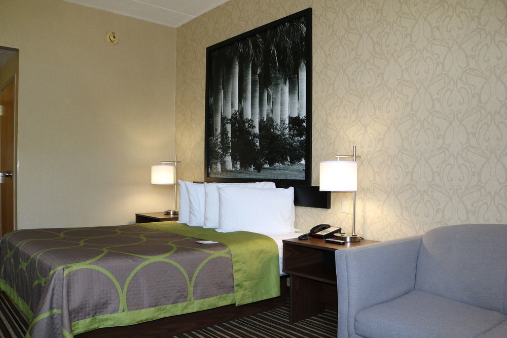 Hotel Super 8 By Wyndham Plattsburgh Exterior foto